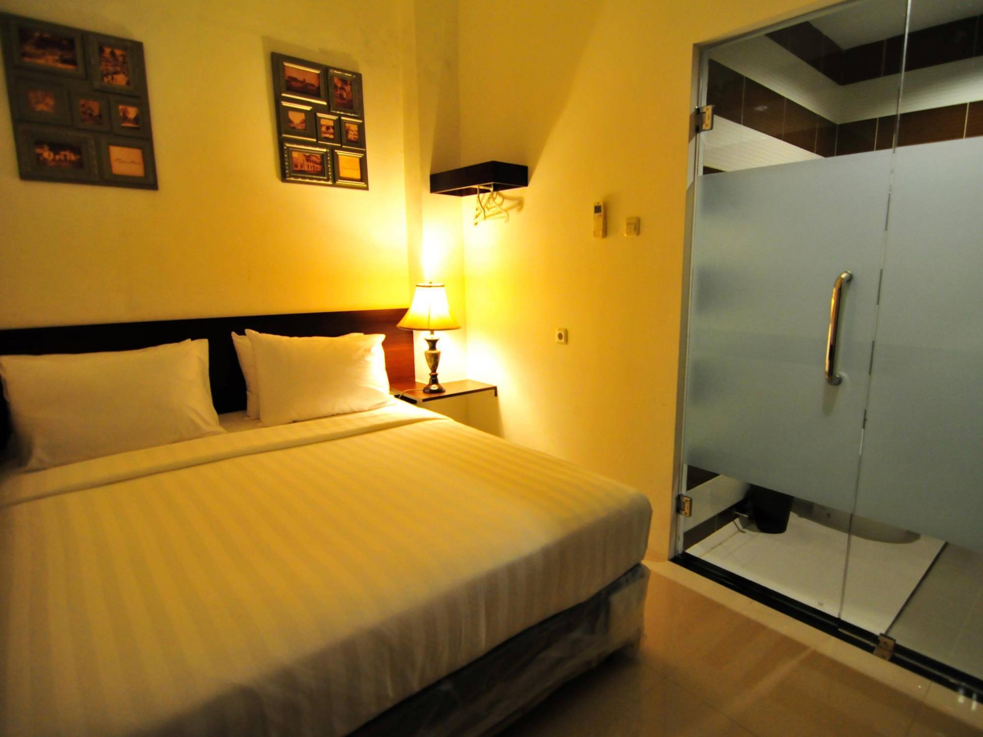 Capsule Hostel Old Batavia Yakarta Exterior foto