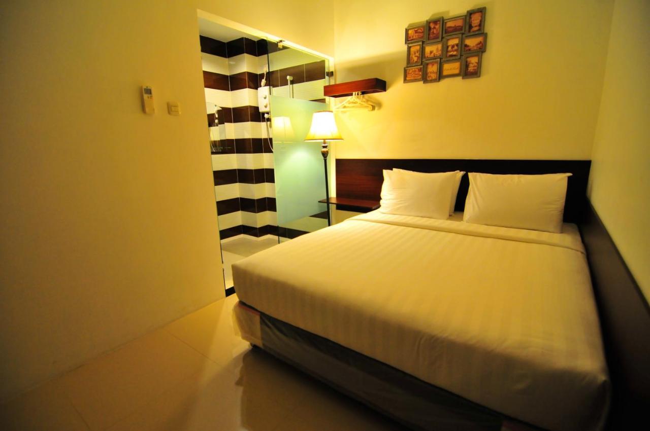 Capsule Hostel Old Batavia Yakarta Exterior foto